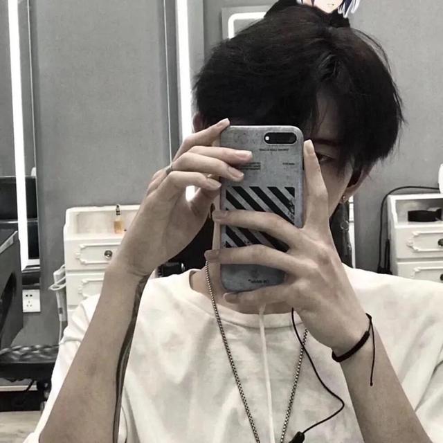精选男头 加q推，微信头像，精选男头 加q推（男生微信酷拽头像）