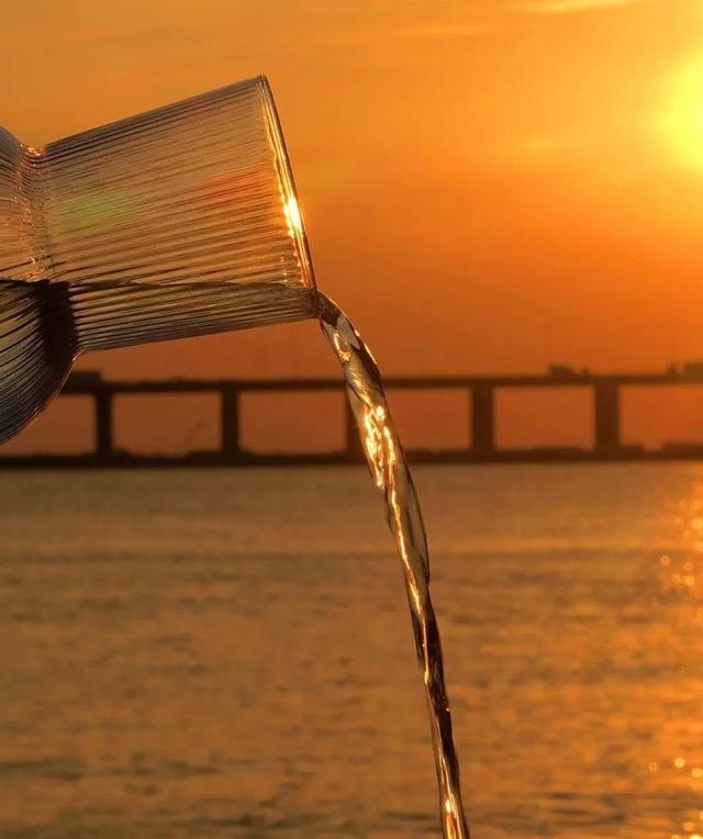 聊天回复技巧软件，怎么聊天找话题（和人聊天不知怎么回复）