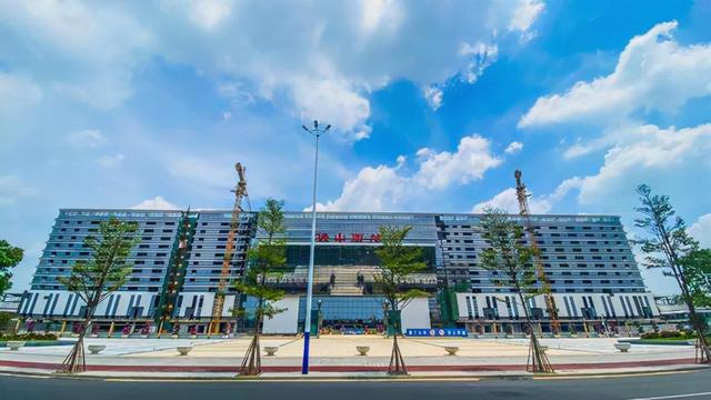 广州有几个火车站，广州有几个火车站分别在哪里地图（中央为建设华南两广设8大超级高铁站）