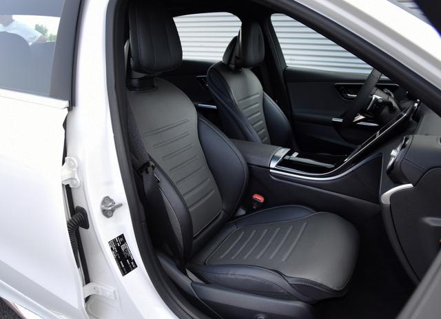 女士奔驰20万左右，女士宝马20万左右（15万、20万、30万都有）