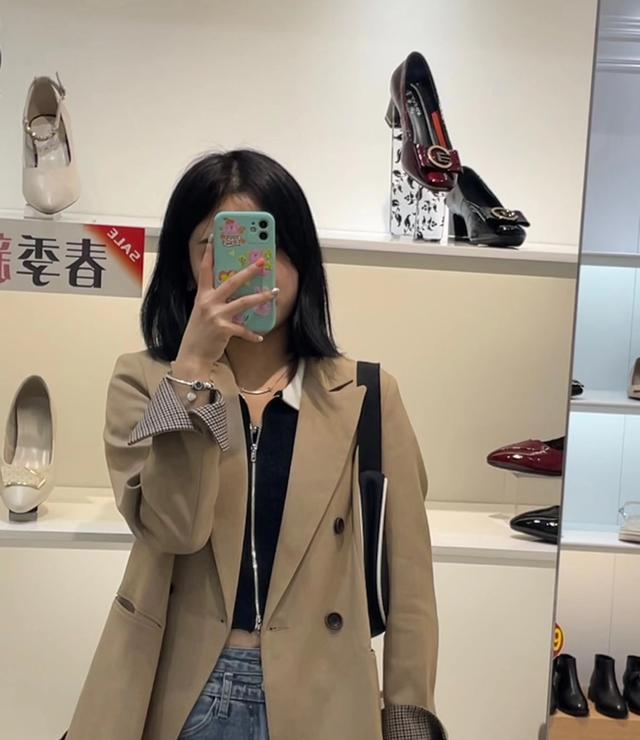 潘多拉珠子哪个最受欢迎，潘多拉繁星童话手链繁星中最闪亮的星很有童话气氛戴起来很轻便