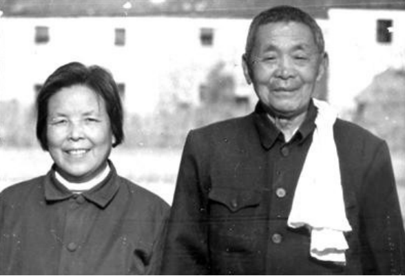 甘祖昌子女现状，甘祖昌的子女（不能躺在父母的功劳簿上）