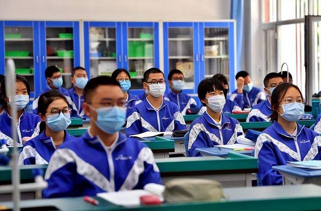 广州封闭式学校（中小学校线下课堂暂停）