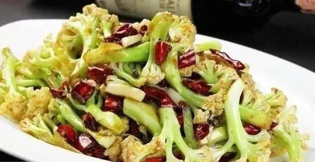 川味红烧肥肠怎么做，川味红烧肥肠的家常做法大全（这些做法值得大家参考）