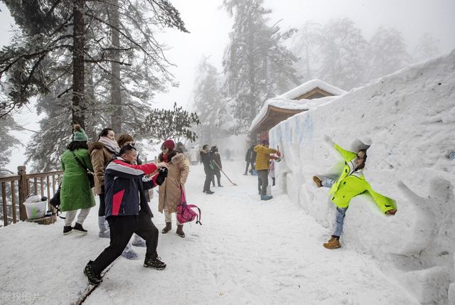 瓦屋山旅游最佳时间，瓦屋山在哪里（成都周边冬季玩雪1-2日游--瓦屋山攻略）