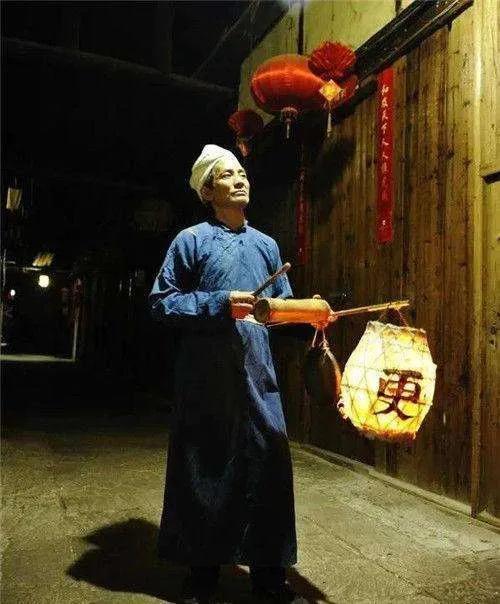 午夜是什么时候(半夜两点是什么时辰?)