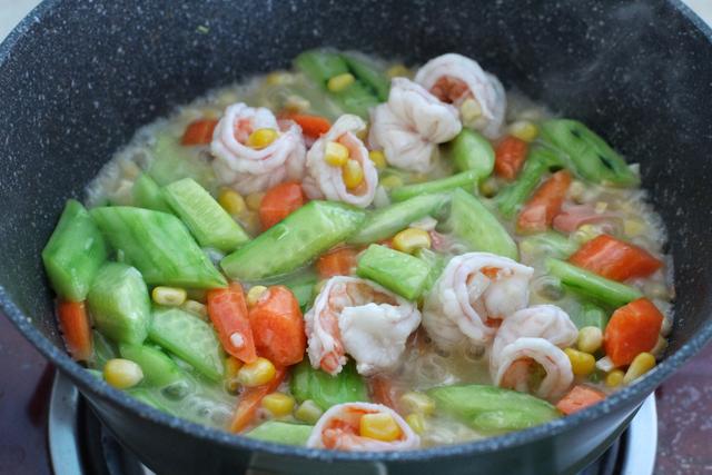 肠胃病人清淡饮食菜谱大全，肠胃病人清淡餐食谱大全集（中和油腻感减轻肠胃负担）