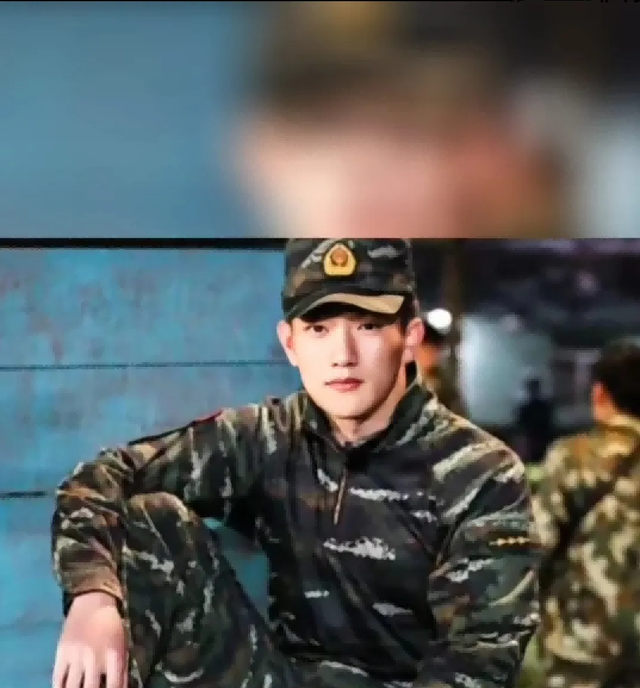 李晨张馨予生活照，张馨予写真 生活照（张馨予：游离吴卓羲和李晨后）