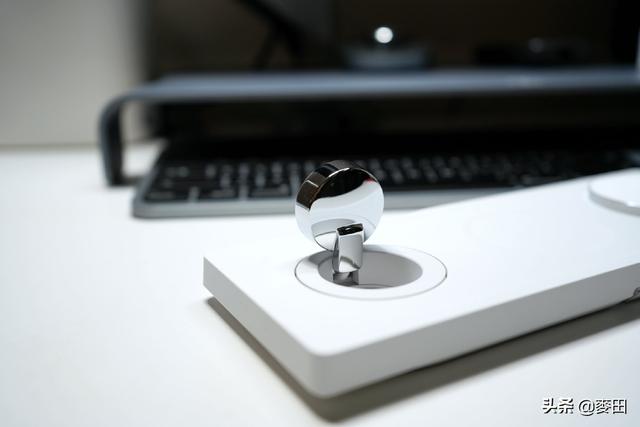 苹果手机无线充电，苹果x怎么无线充电（iPhone13）