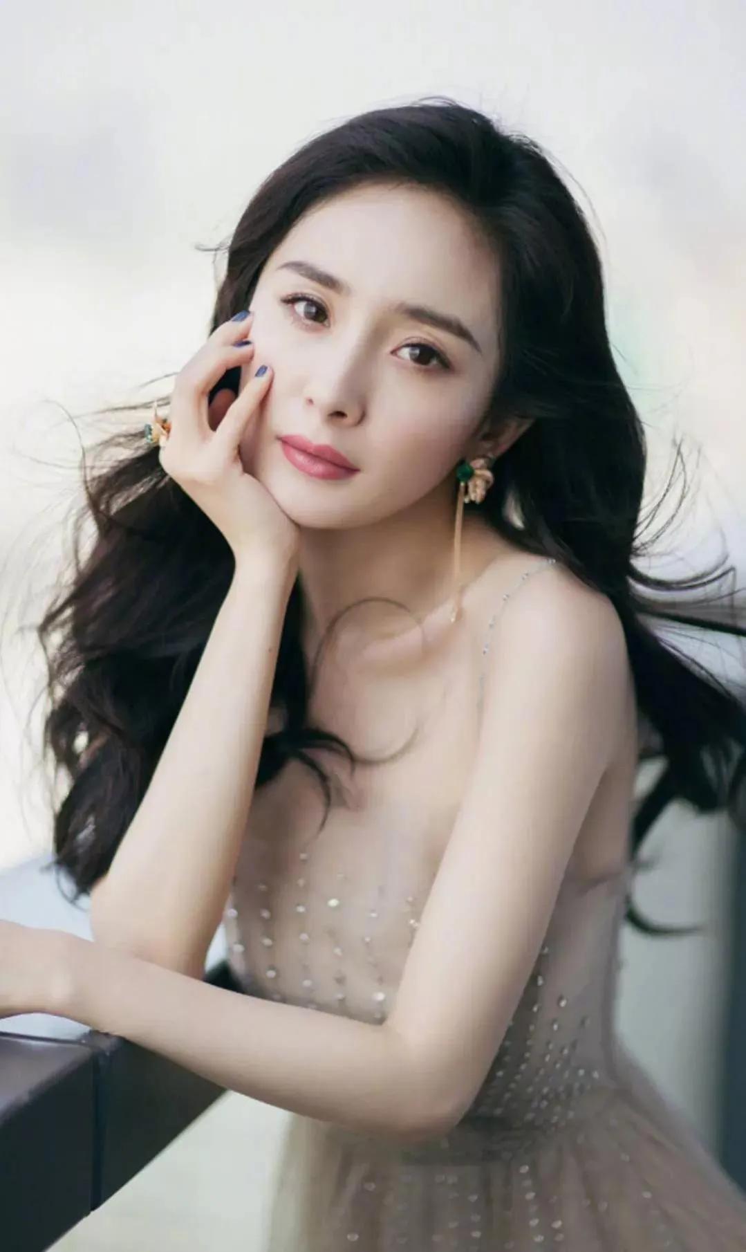 16出生于河北省廊坊市,人气中国内地女演员,女明代表作《陆贞传奇》