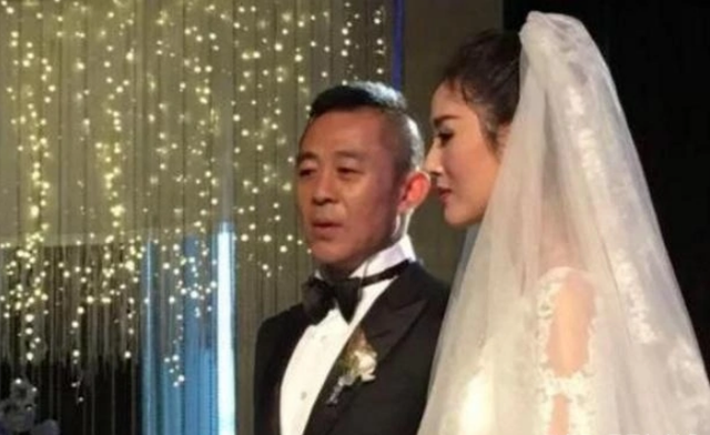 三十而已中木子妈妈扮演者是谁，侯勇，为何结了3次婚