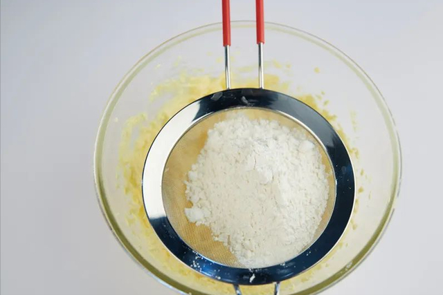 芝士可以生吃吗，奶酪片怎么吃生吃吗（自制宅家小零食）