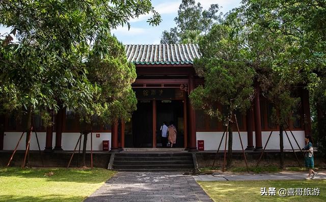 海南旅游必去十大景点，海南旅游景点介绍（海南岛旅游景点有哪些）