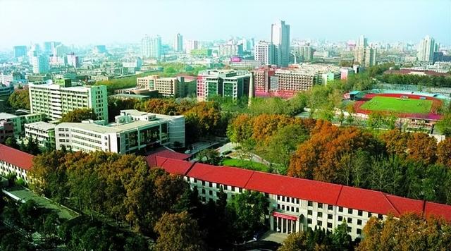 成都信息工程大学排名，成都信息工程大学是不是双一流大学（优势学科不相同）