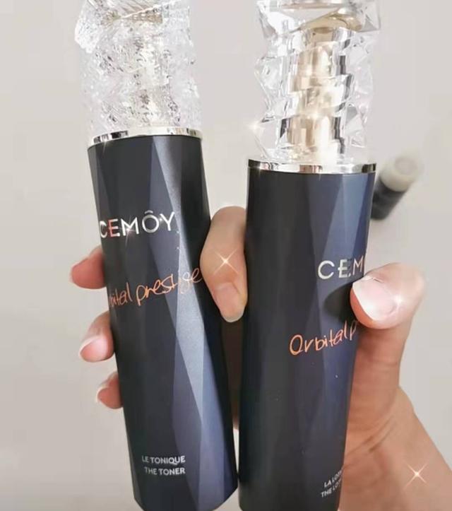 乳液的作用和功效，乳液分类及功效（这4套平价小众的抗初老水乳）