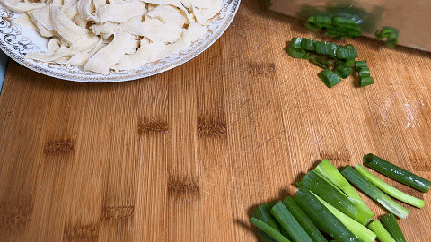 刀削面的家常做法简单，刀削面的家常做法简单又好吃（葱油刀削面在家这样做）