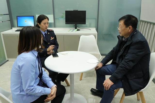 表达真诚感谢的话，有哪些表达真诚感谢的话（一份感谢“点赞”贴心服务）