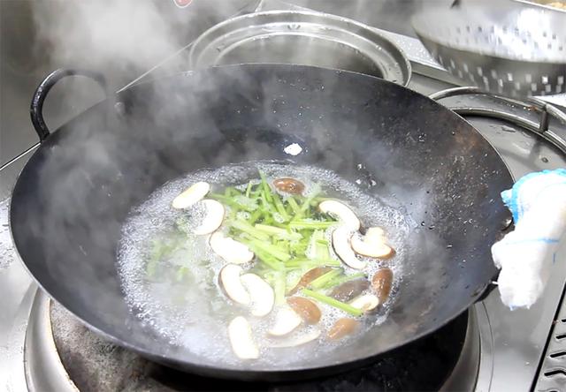 减肥能吃粉丝吗，减肥期间可以吃多少克粉丝（天暖了建议大家：常吃3样）