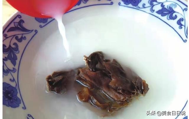 毛肚处理方法，在家学做菜之干毛肚的处理方法