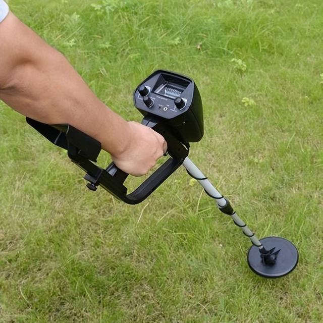 如何在废旧材料中提取金，王水提金不赶硝直接还原（疯狂吸取34万元的黄金）