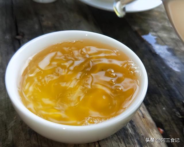 秋天喝什么茶好，秋天喝什么茶（这3款茶名列前茅）
