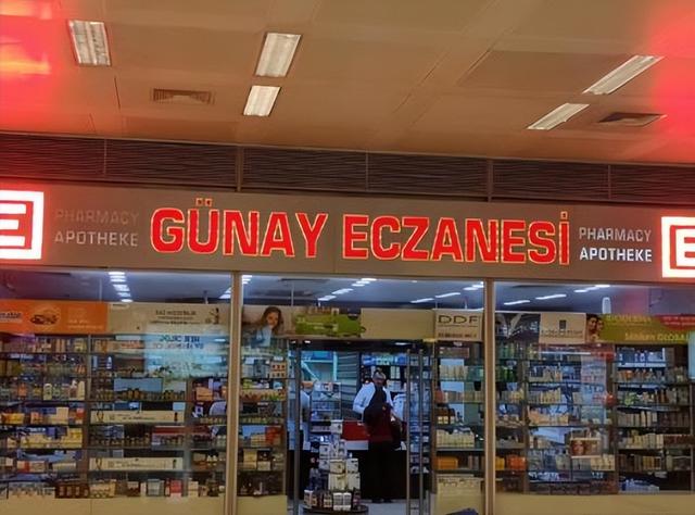 伦敦希斯罗机场免税店，国外机场免税店购物清单（英国机场华人店员愤然揭露）