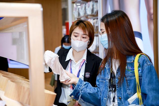 红豆内衣怎么样，红豆居家内衣什么档次（周文江：不懂用户必被市场惩罚）