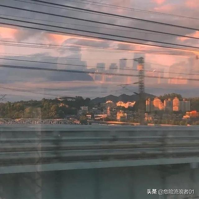 唯美的文案短句，唯美的文案句子（优美的文案短句）