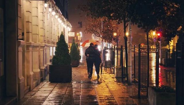 比喻句大山像什么，大山像什么的比喻句怎么写三年级（小测一下，你是什么水）