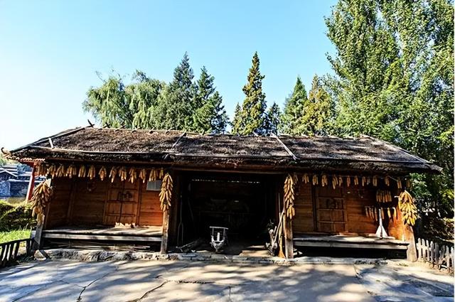 民族的主要特征是什么，民族特征属于什么（但你知道他们最具特色的建筑特色是什么吗）