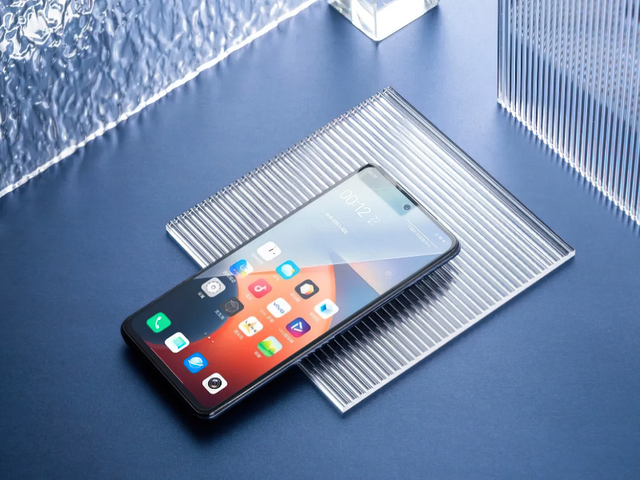 12G运行内存手机（最便宜的3款12GB+256GB手机）