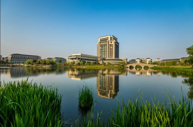 上海海事大学是211大学还是985大学，上海海事大学是985大学还是211大学（海事大学和海洋大学有什么区别）