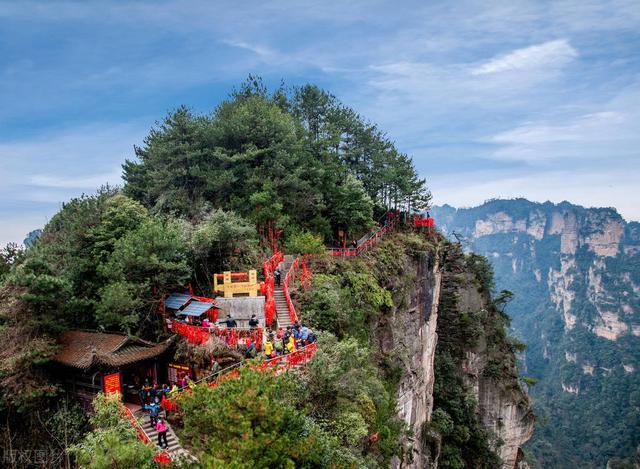 张家界十大景点排名，张家界必去景点攻略（张家界地区名胜古迹、简介）