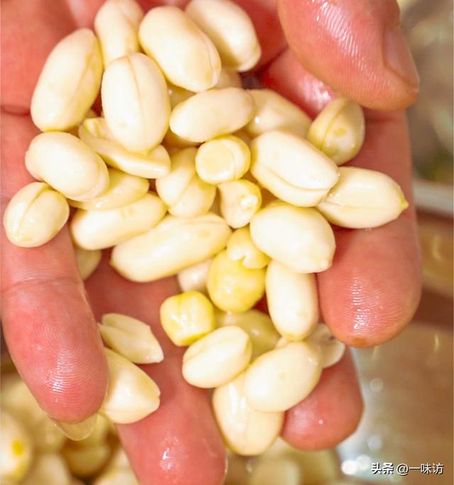 如何做花生牛奶，花生牛奶能做什么（口感清甜奶香浓郁）