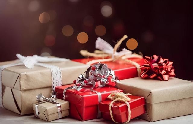 情人节礼物排行榜，情人节礼物排行榜实用大牌（情人节送什么礼物好）