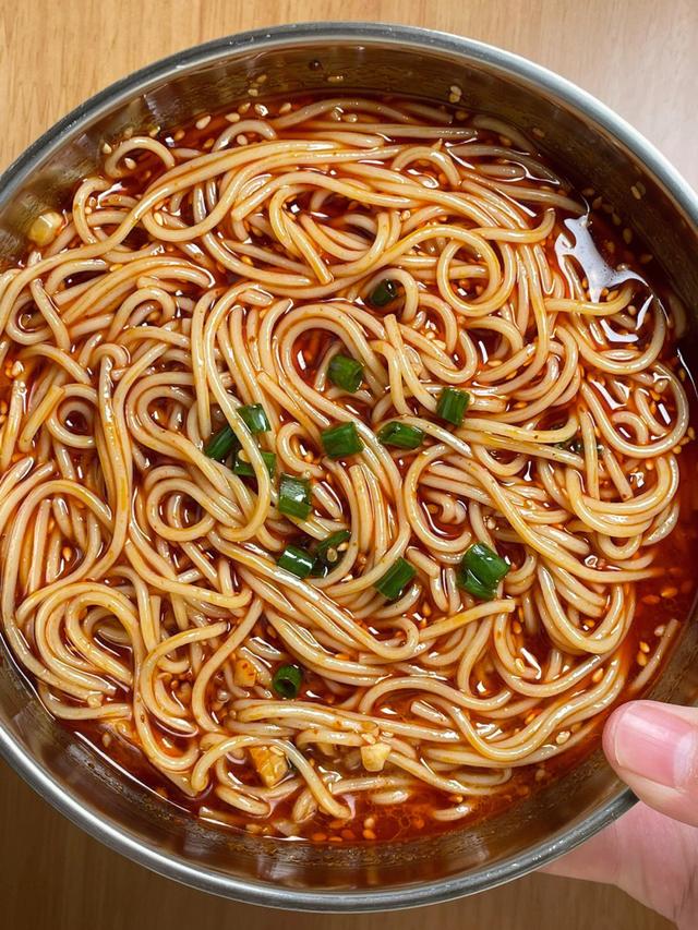 正宗陕西酸汤面的做法，陕西酸汤扯面的做法和配方（极极极极其简单的酸汤面）