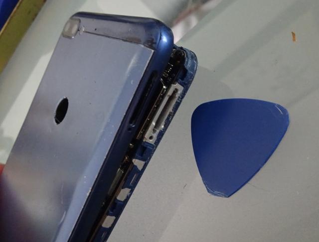 笔记本电池更换电芯，笔记本电池更换电芯教程（<L38012>手机更换显示屏总成和电池）