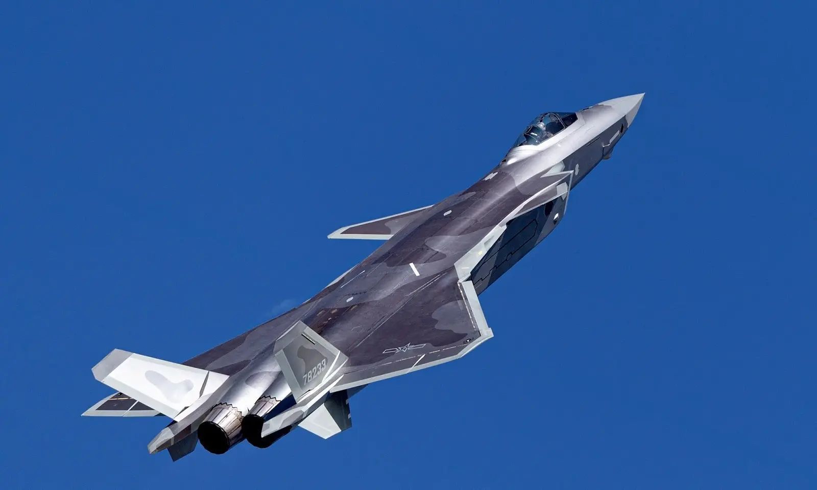 美媒:中国歼20与歼16具备世界顶尖战力,携超级导弹克制f22与f35-质信