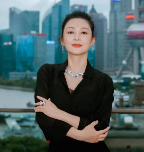 高圆圆还是大家心中的那个女神，高圆圆的婚姻是否真如表面那般幸福
