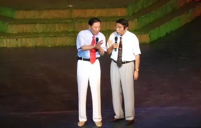 说相声的男演员，相声演员排名（有人“相敬如宾”45年）