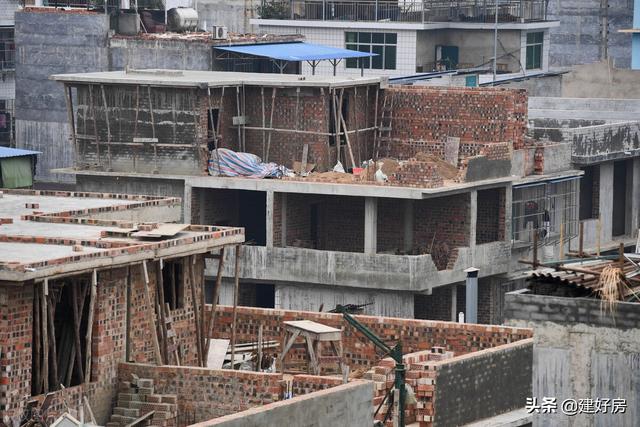 最详细的盖房子步骤，建筑施工流程全部工序和详细（农村建房都需要哪些步骤）