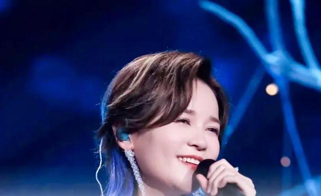 2019最新伤感情歌，悲伤歌曲排行榜（盘点2022年10首抖音伤感神曲）