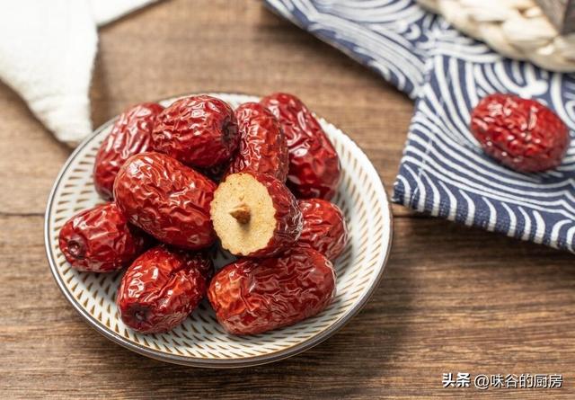 秋天吃什么好，秋天吃什么好养生（多吃这5种滋养食材）