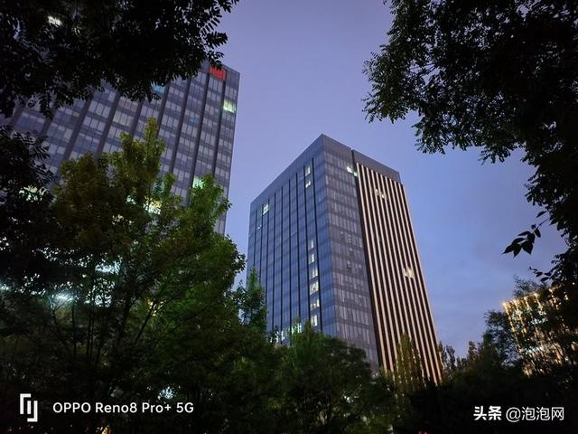 oppo研发的马里亚纳芯片拍照效果，X加持画质更出色