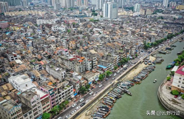 航拍广西北海200年“骑楼城” 房屋架肩接踵严丝合缝