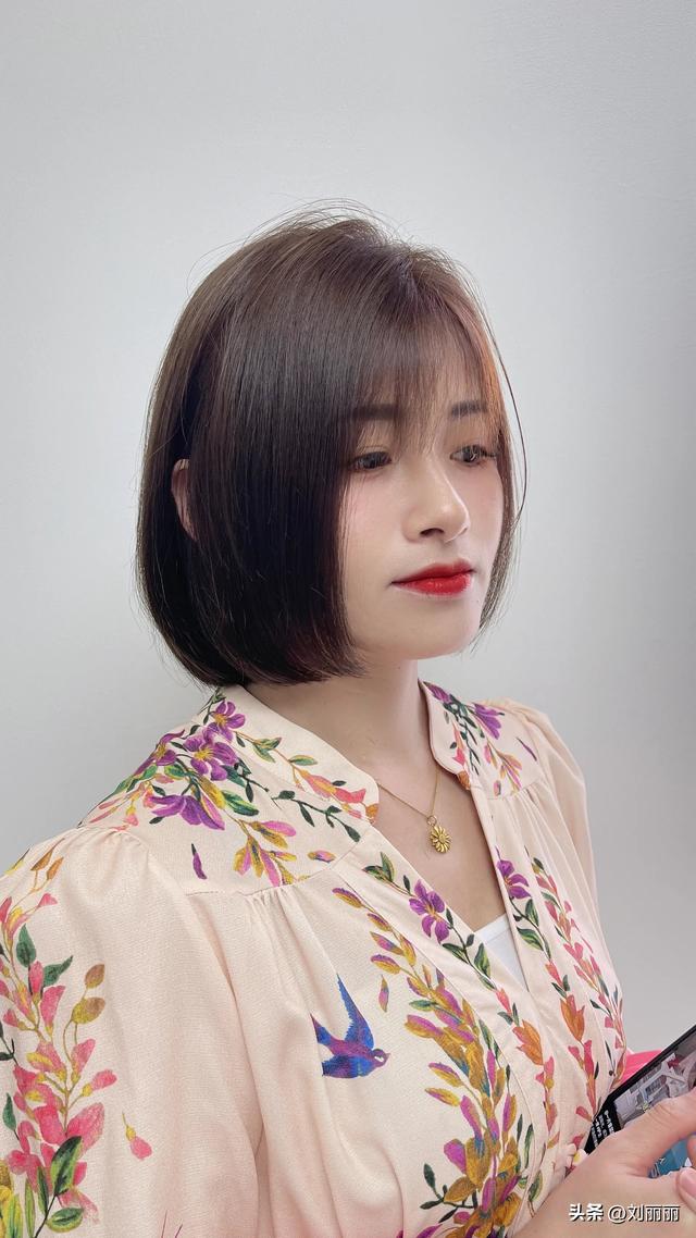 瘦脸发型大集合，瘦脸发型大集合怎么弄（3种美到上瘾女发）