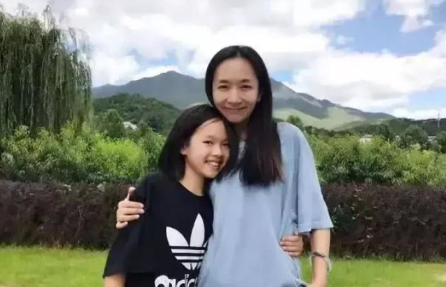 王为念个人资料简介，王为念第一任妻子照片（被同事排挤北漂发展）