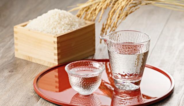 哪一种清酒是日本清酒的最高等级，顶级日本清酒有哪些（日本清酒推荐：喝纯米大吟醸）