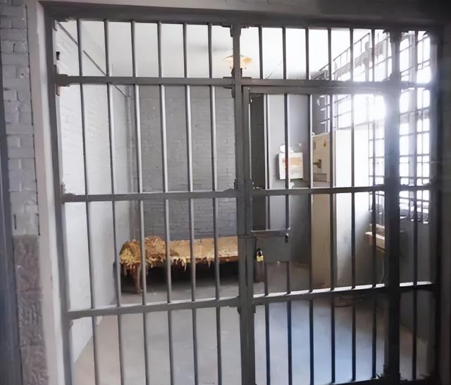 李明德个人资料，李明德个人资料身高（这个湖南高知家庭的离奇悲剧）