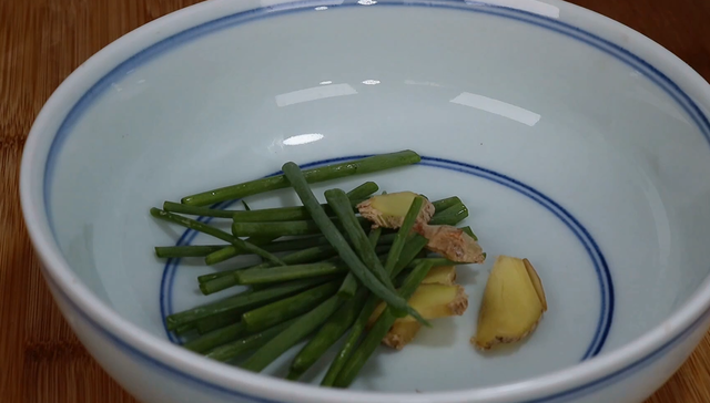 如何蒸鱼鲜嫩好吃，怎样蒸鱼才是最好的（牢记“3放2不放”）